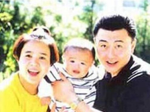 金龟子刘纯燕，“夺”人所爱嫁王宁：都说不般配，32年还是一对