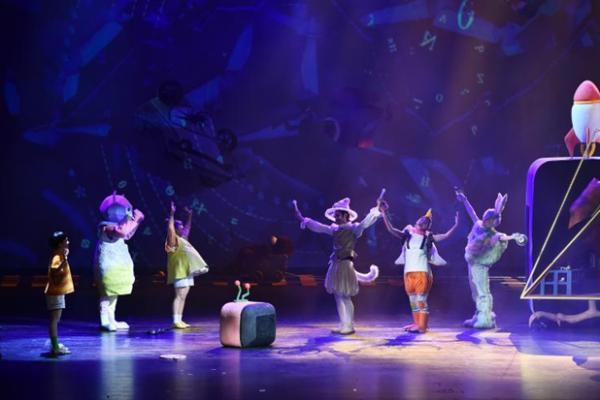 “大头儿子”首次跨界音乐话剧开启上海站首演