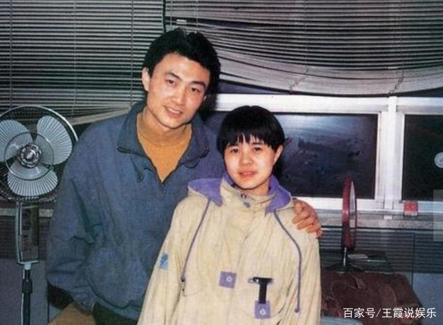 央视主持37年，从业以来鲜少失误的金龟子直播翻车，场面尴尬