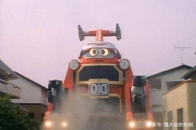 《铁甲小宝》：你的童年有它吗？当时只关注了机器人却忽略了美女