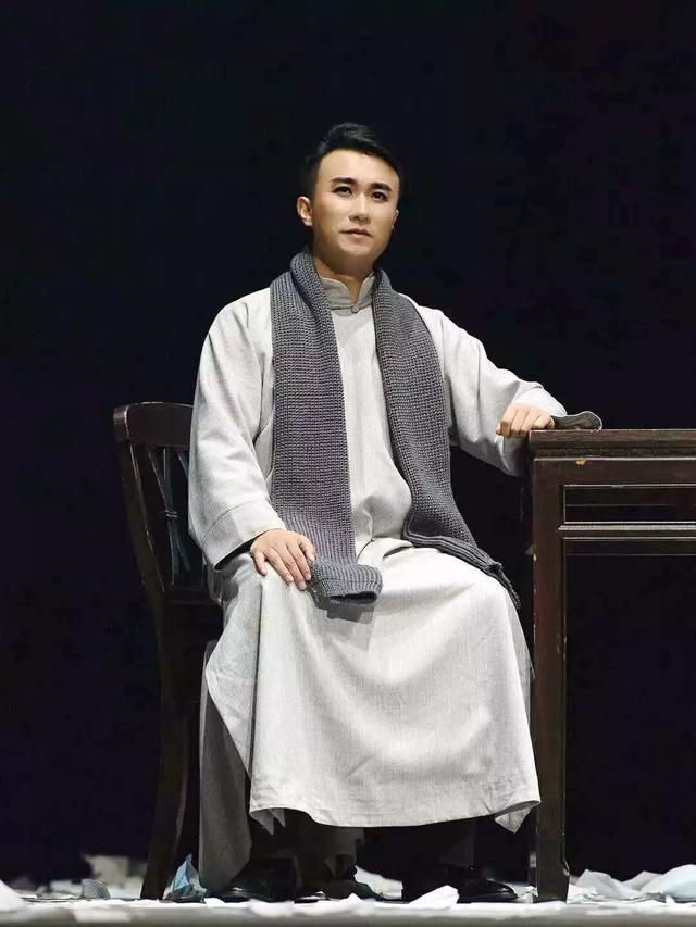 煞甲！天台帅哥高宇参演歌剧《红船》问鼎国家大剧院