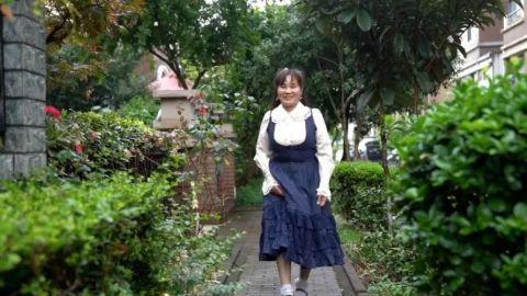 上海55岁公主裙阿姨冲上热搜！8年帮2000位残疾人做这件事…