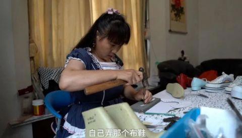 上海55岁公主裙阿姨冲上热搜！8年帮2000位残疾人做这件事…