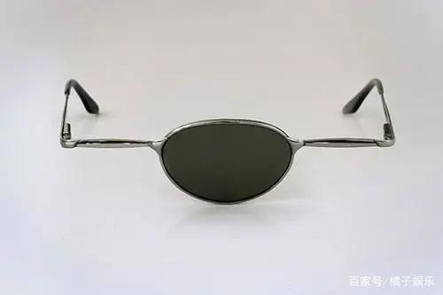 真设计鬼才！帽子是抽纸盒鞋子是充电宝，这确定不是给人添堵的？