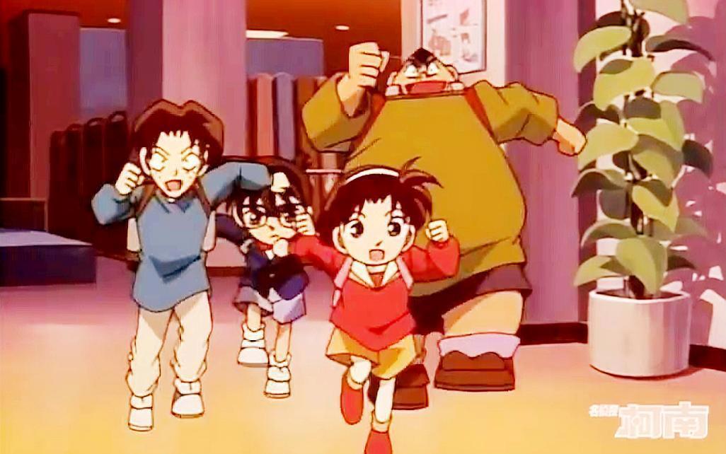 奔跑吧柯南，少年侦探团上演“跑男”大戏，小五郎再次打酱油