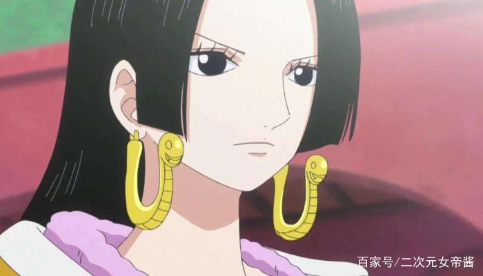 《海贼王》女性角色形象对比，童年VS成年，薇薇公主最美