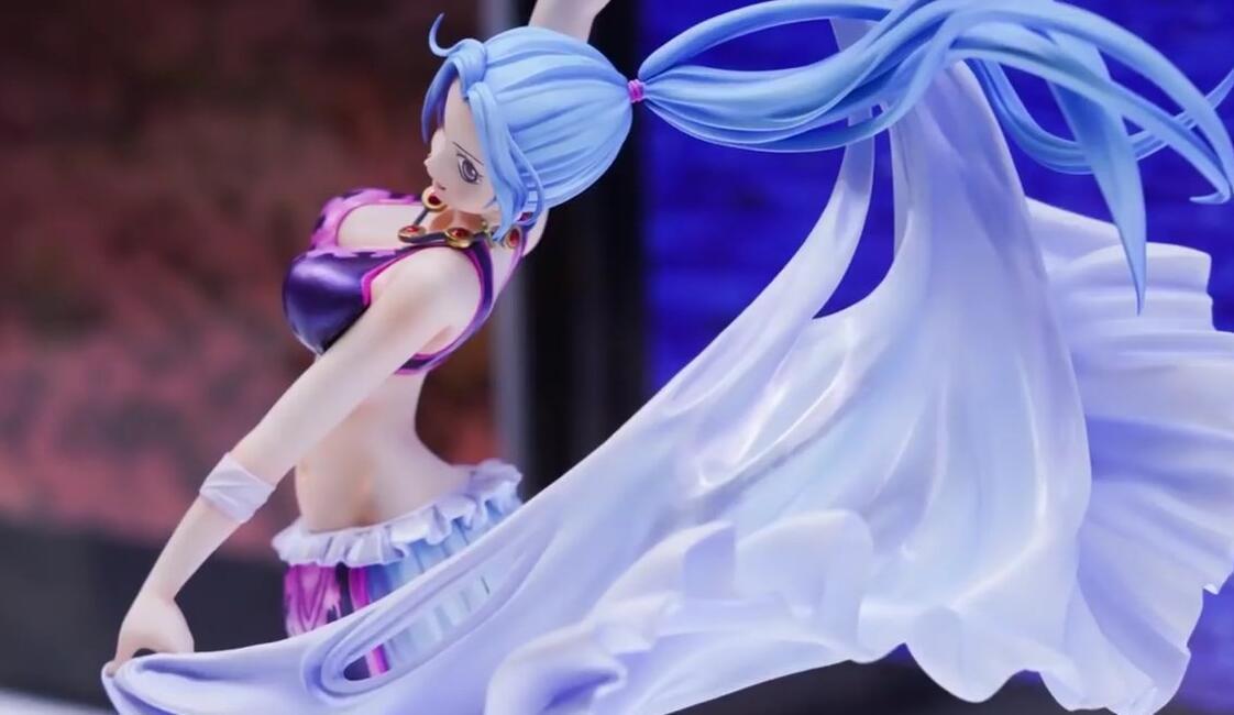 海贼王：薇薇和女帝的手办展示，颜值有点高，我朋友说他好了