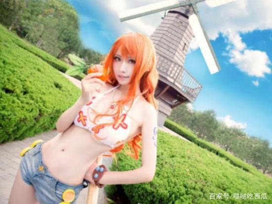 海贼王：二次元走出来的4位COS，女帝英姿飒爽，薇薇比动漫更美！