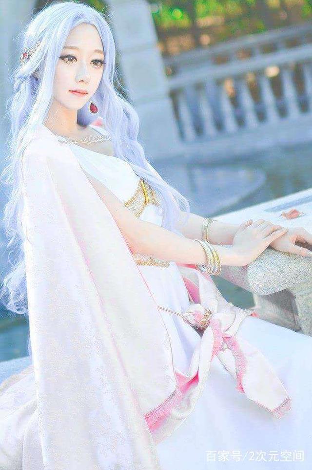 海贼王cosplay：这样的薇薇公主，你希望她上船吗？网友：上我的
