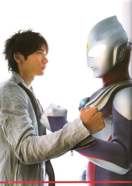 奥特曼为什么不一登场就释放必杀光线？现任圆谷社长给出了答案！