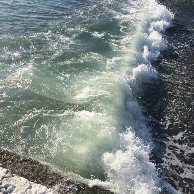 丧文化微丧背景图丨故事的开头，总是极具温柔