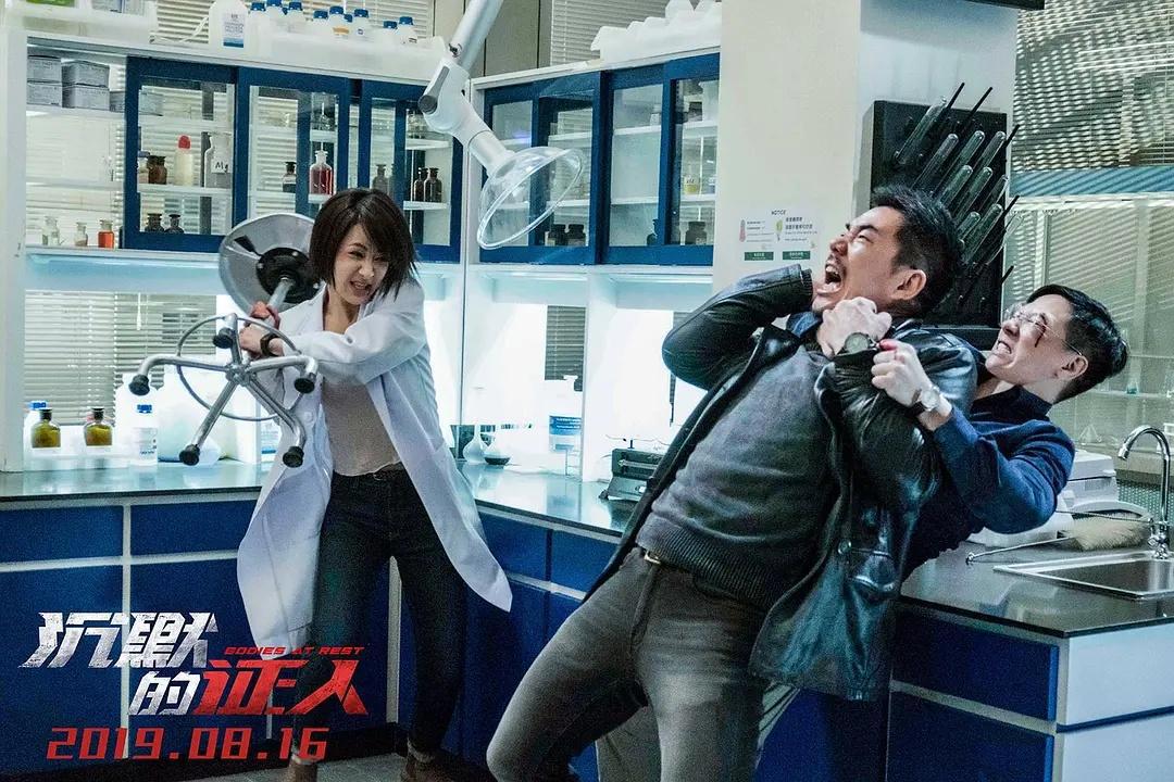 三大新片围剿《哪吒》，结果又被这部“过气”国漫轻松打败