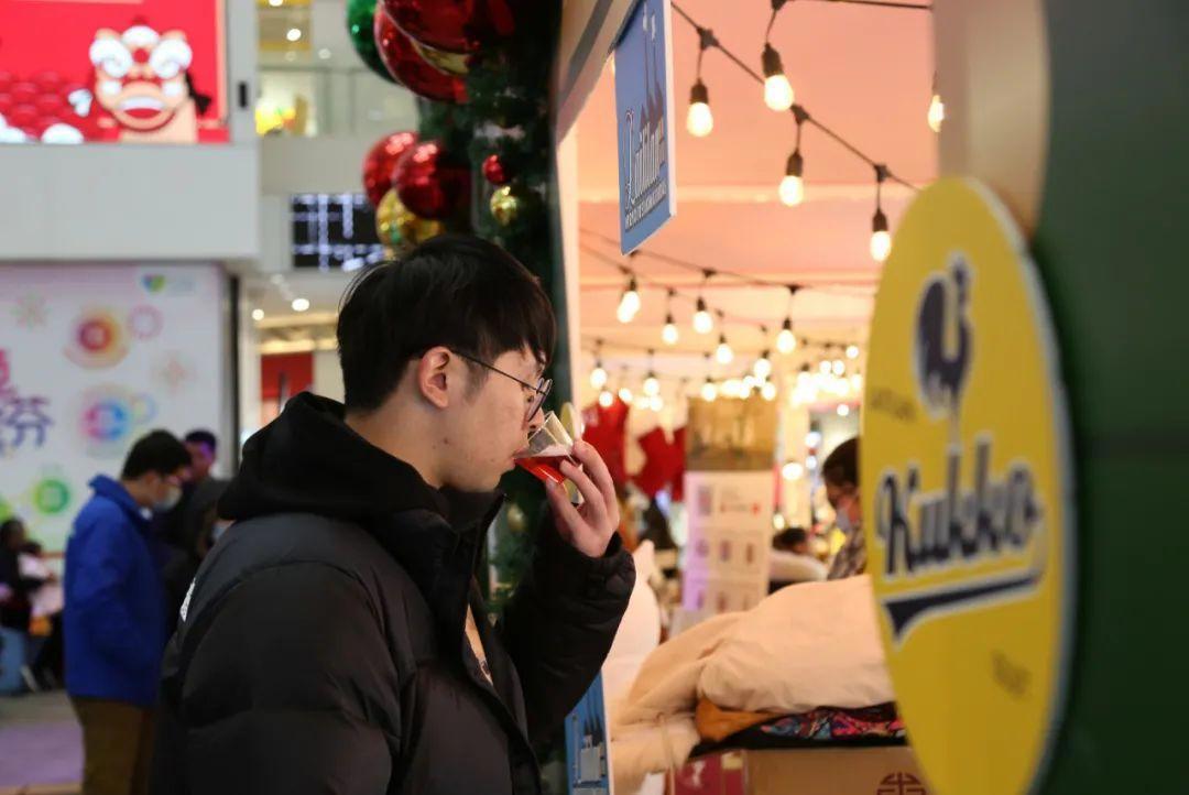 这里可以线下玩“愤怒的小鸟”，来吗？