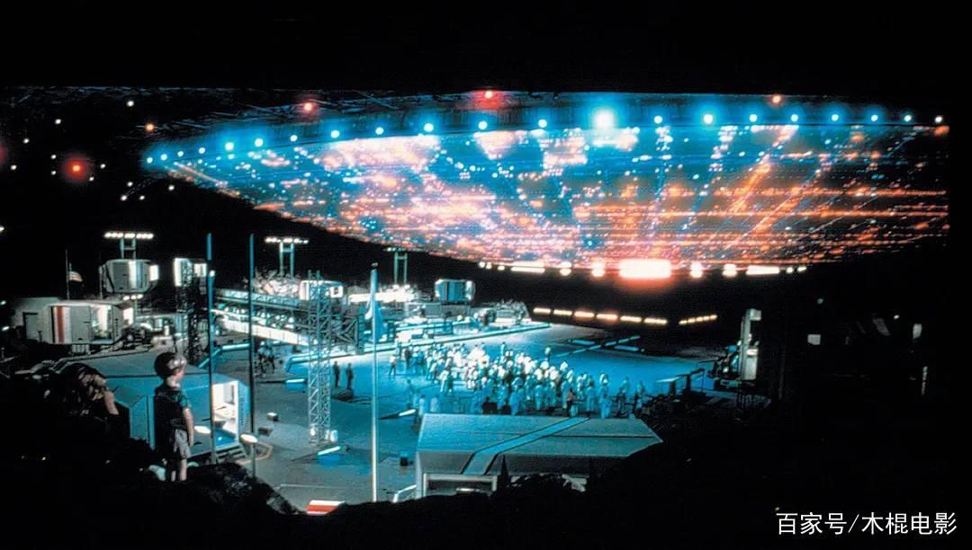 恶搞与致敬，《小羊肖恩2：末日农场》里的那些科幻电影梗