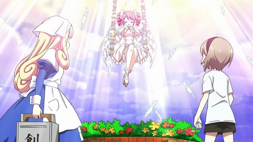 这部4月玩梗番一口气播出11话，首集连黑色小本本都出场了