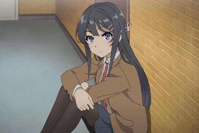 动漫中的黑长直妹子，为什么我身边的图书馆中没有兔女郎学姐？