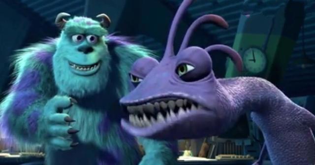 当小黄人遇到迪士尼的经典角色，cos艾莎女王一点都不含糊！