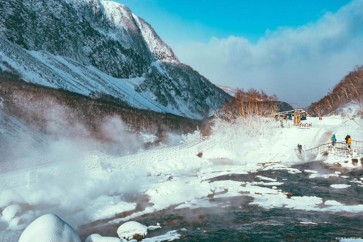 这座火山，冰雪覆盖后，奇观绝景叠现，简直就是冰雪动漫世界