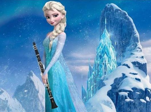 《冰雪奇缘》这部动漫最大的矛盾就是：姐姐艾尔莎的冰雪超能力！