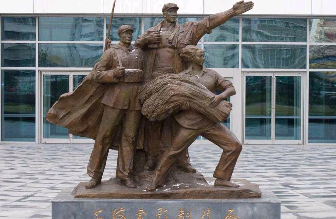 宫崎骏的漫画人生与中国有不解之缘，却在中国之旅后，不再来中国