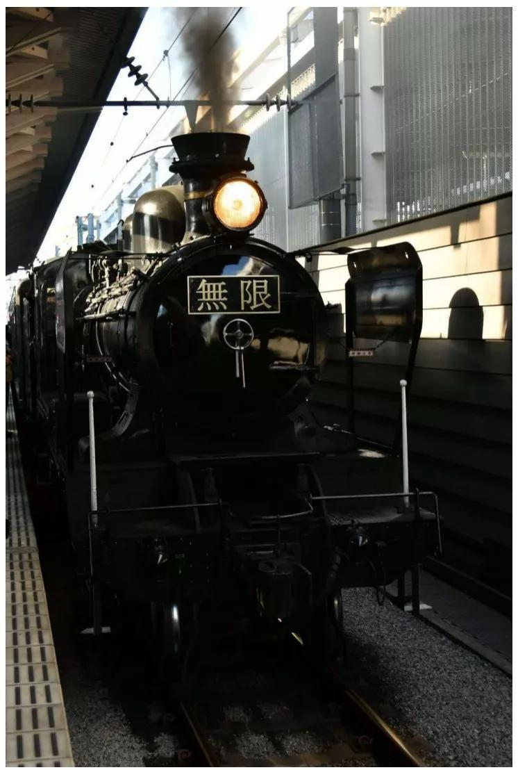 《鬼灭之刃》电影票房登顶日本影史，超过《千与千寻》成第一