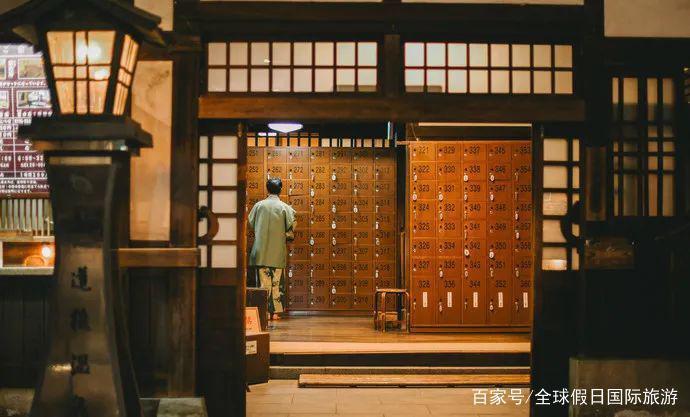 碰瓷现场？当二次元撞上三次元，快来看这里直接把动漫搬到现实啦