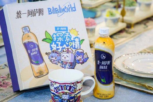 阿萨姆奶茶也玩上cos，大白兔看起来很好吃，这是要集体送福利