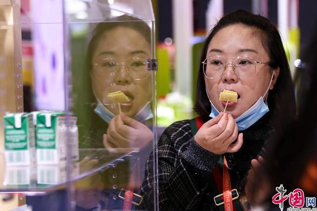 逛进博会｜美食总动员“舌尖”上的进博会