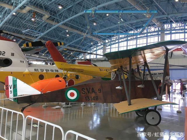 红猪电影中的细节：出场1分钟竟是历史人物，曾驾机在故宫上表演