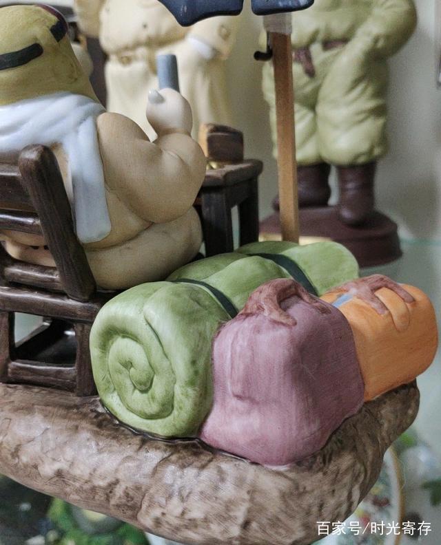 动漫手办：宫崎骏动漫电影《红猪》经典场景模型