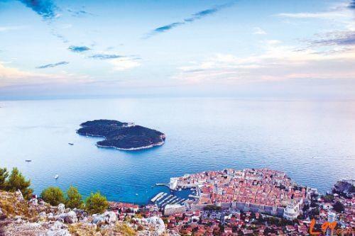 宫崎骏的《红猪》解读，一个中年人的世界，隐藏的彩蛋太多！