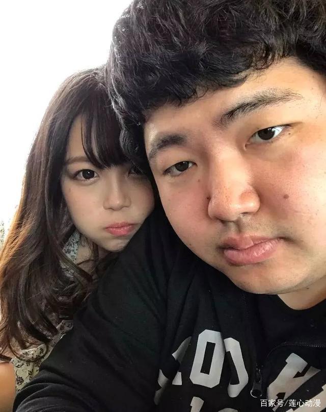 动漫没骗人，日本肥宅交上痴心萌妹女友，美女与野兽画风太突出！