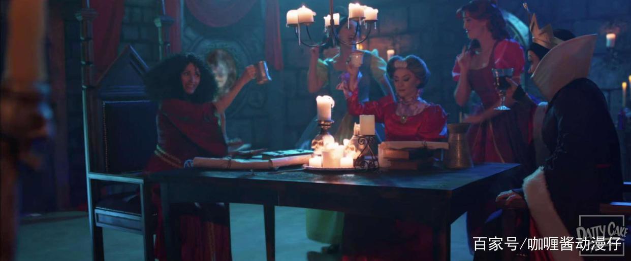 《后妈茶话会》看优雅婆娘严厉的爱，官方细节好评，你注意到了吗