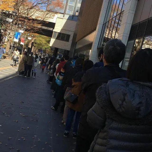 无法想象，鬼灭之刃有多火？日本一家人上至爷爷下至孙子都在看