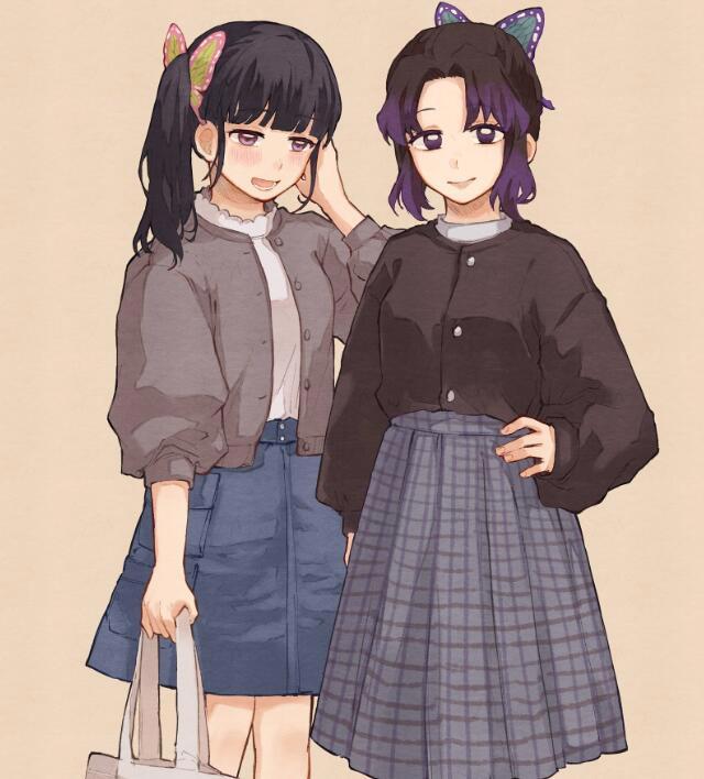 鬼灭之刃：穿着休闲装的CP，善逸与祢豆子牵手，蛇恋两柱太甜了