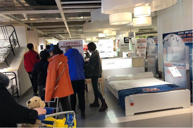 在宜家“蹭睡”这件事，《盗梦特攻队》帮你办成了