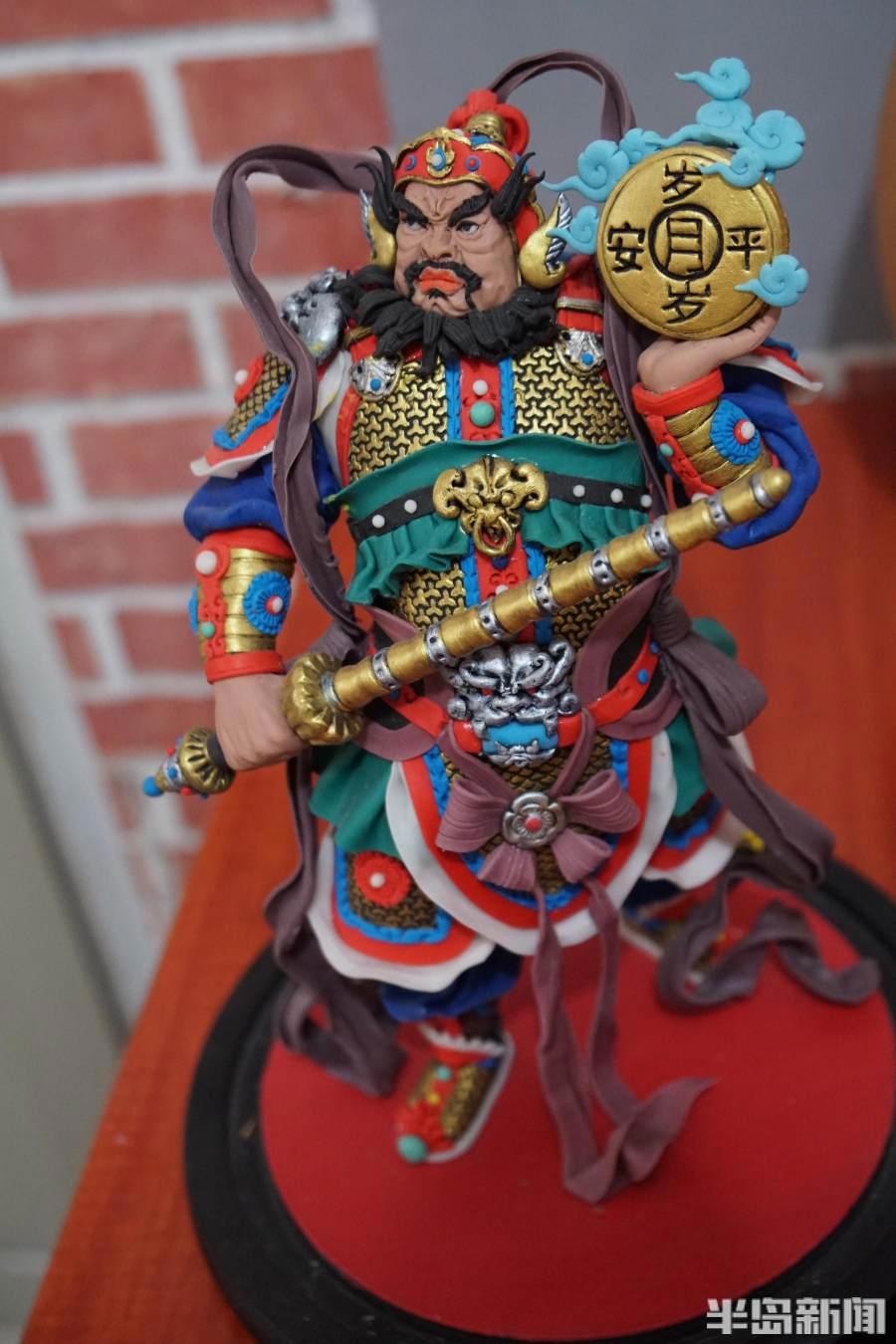 新闻周刊丨致敬“守艺人”：面塑师雕出三维动画世界，马头琴奏响海天优美旋律