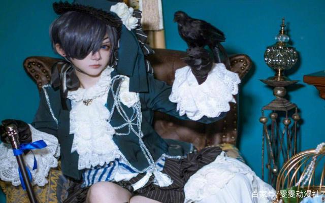 还原度感人的《黑执事》夏尔cos，啵酱什么的，最可爱了