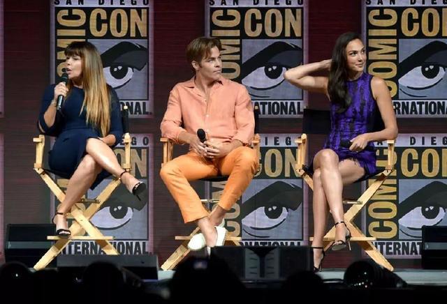 好莱坞六大同场竞技，影迷漫迷再次狂欢