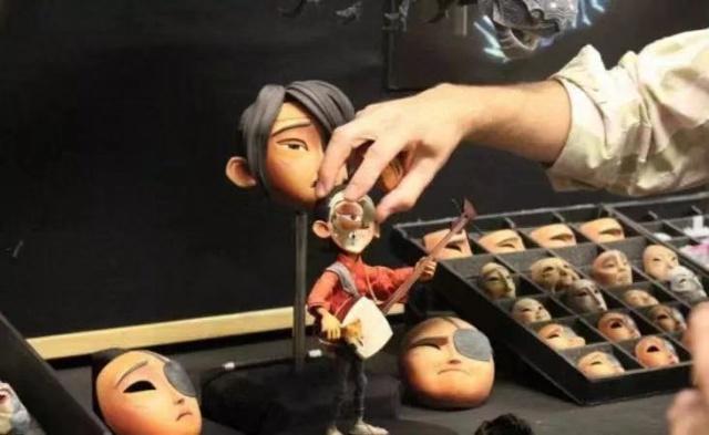 耐克“二公子”不想卖鞋，《大黄蜂》是他继《魔弦传说》后又一部导演作品！