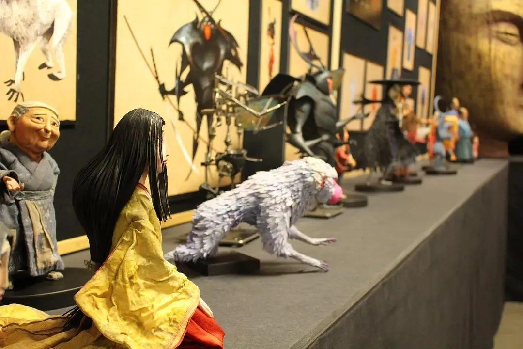 《魔弦传说》只有一只眼也能看到世界的色彩