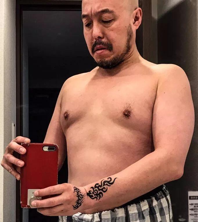 日本动画导演沉迷肌肉锻炼，一看还执导过拳愿阿修罗