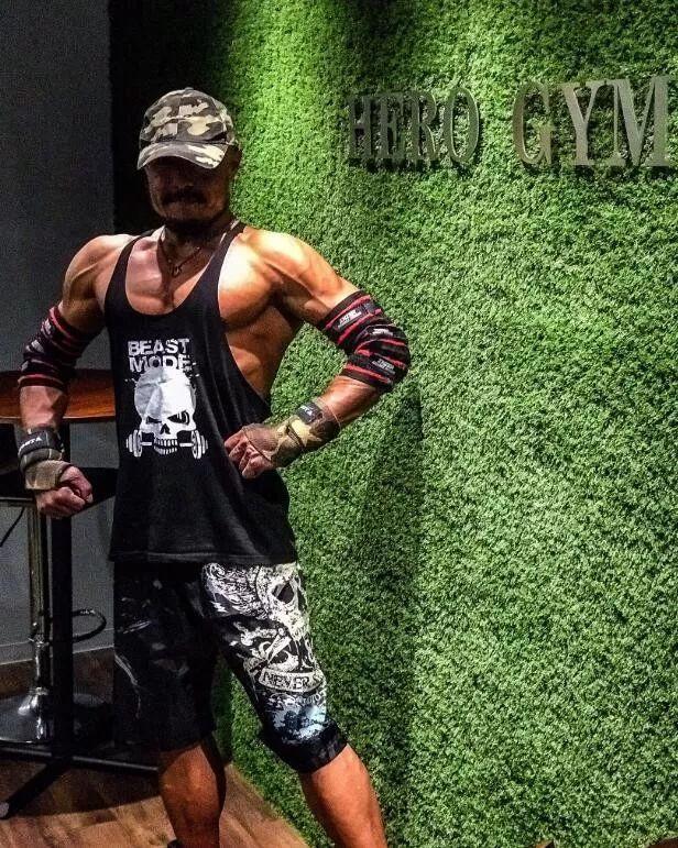 日本动画导演沉迷肌肉锻炼，一看还执导过拳愿阿修罗