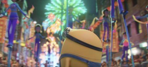 “嗨皮牛耶！”《小黄人大眼萌2》中国独家片段大红灯笼高高挂