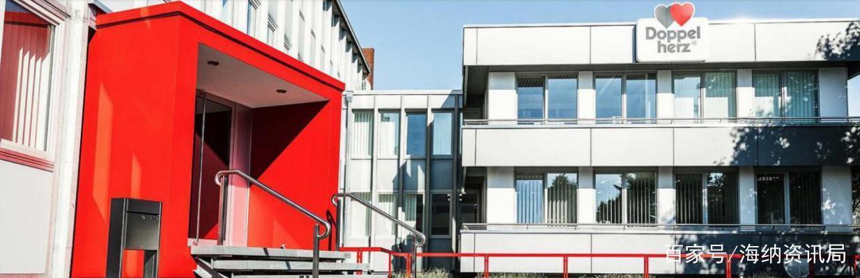 虽然小黄人大眼萌2推迟了，但是还有神秘惊喜等着粉丝们