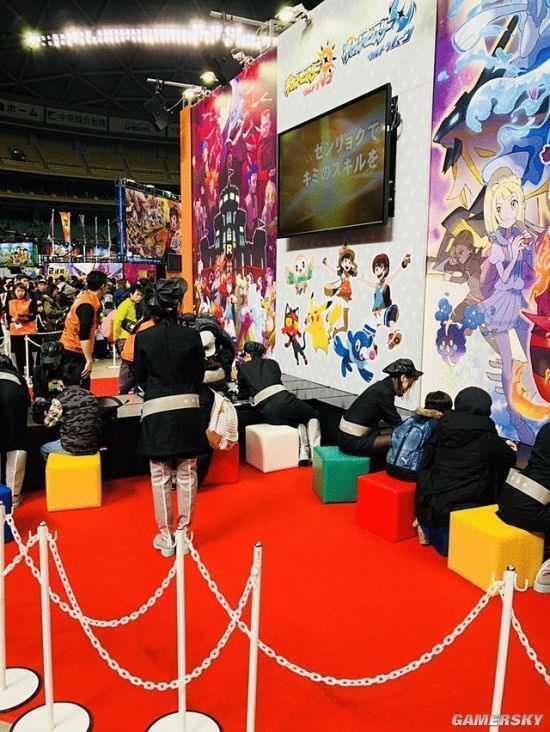 《精灵宝可梦：究极太阳/月亮》体验会现场小姐姐吸睛