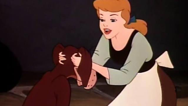 灰姑娘中3个细思极恐的情节，白马王子原来是隔壁老王的儿子？