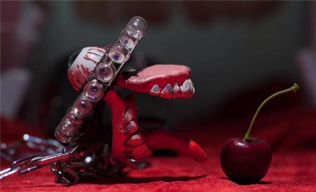 大家听我说，我们都是垃圾——定格动画《女他》