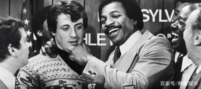 影业全能史泰龙先生，请问你能收下这些膜拜者的膝盖吗