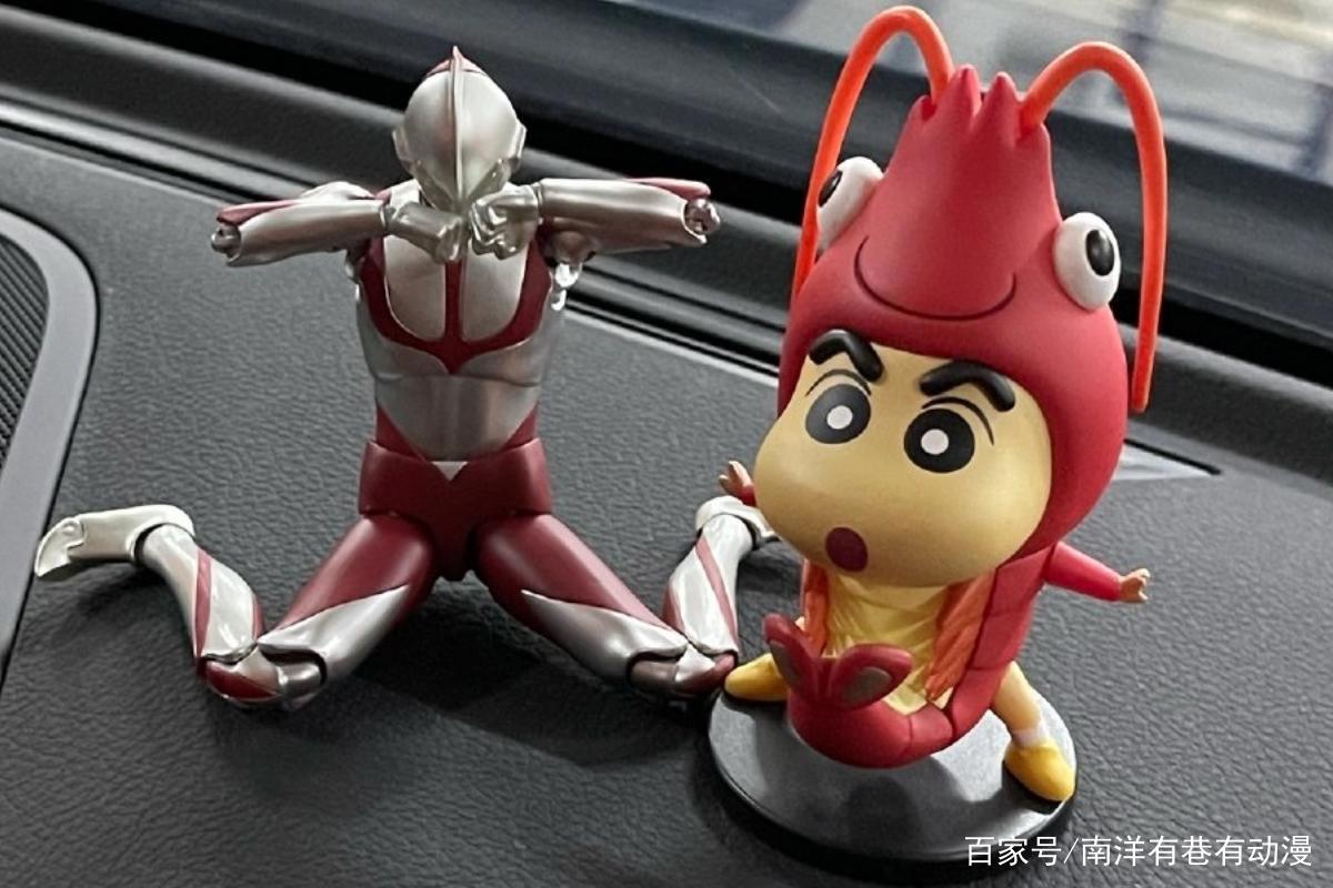 那些令人无法抗拒的姿势，这就是你喜欢奥特曼的原因吗？